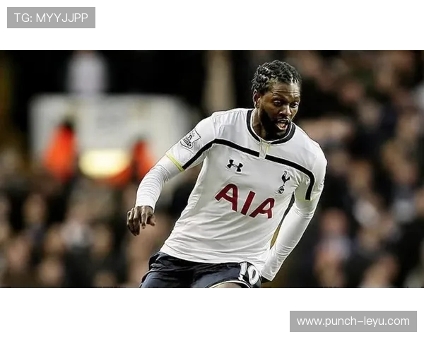 加蓬足球巨星带领国家队崭露头角成就非凡传奇风采