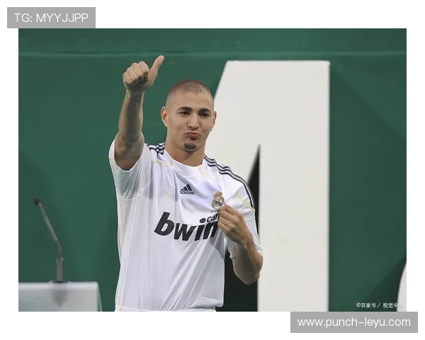 稳如泰山又英俊潇洒 足球场上的完美球星代表