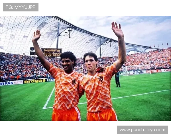 荷兰足球历史第一人：从巅峰球技到传奇人生的全方位解读