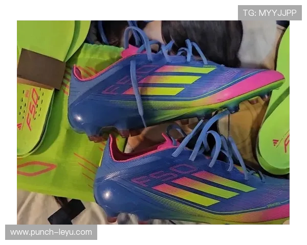 阿迪达斯足球鞋助力球星们破门得分成就荣耀传奇